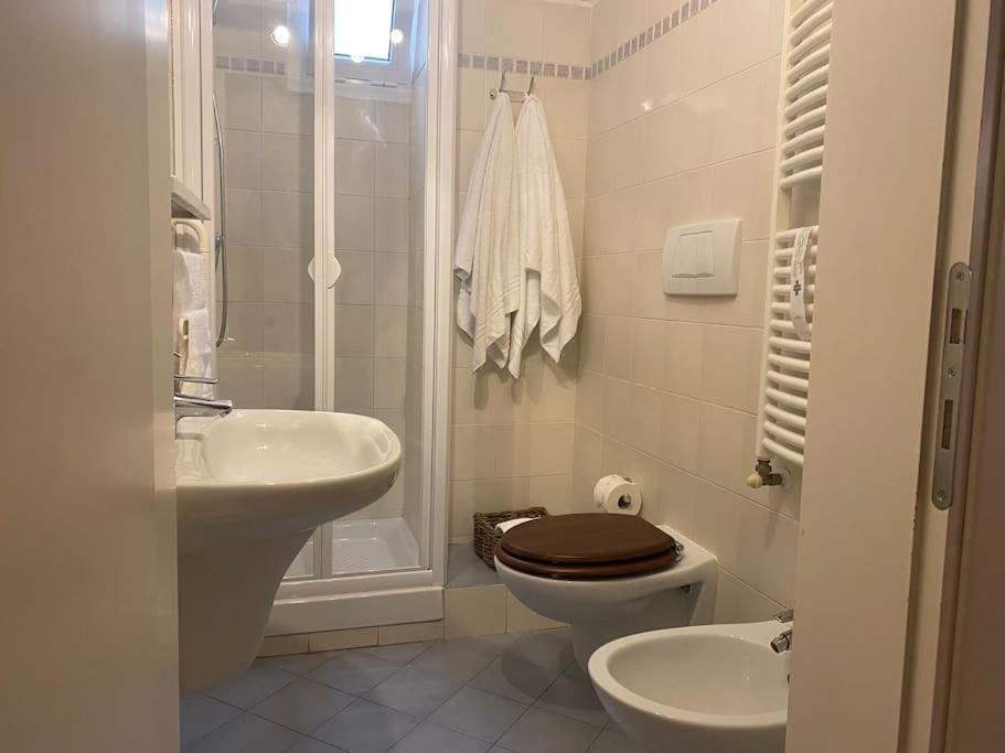 פירנצה San Lorenzo Apartment In Red מראה חיצוני תמונה